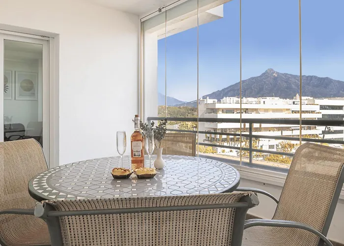 Апартаменты Puerto Banus Sea Views L *