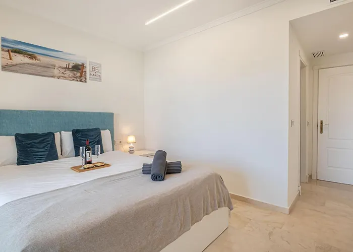 Puerto Banus Sea Views L Апартаменты Марбелья